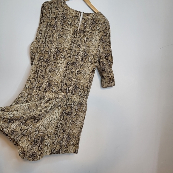 BCBGMAXAZRIA Snake Print Silk Womens Romper Short Jumpsuit Size L - Picture 7 of 11
